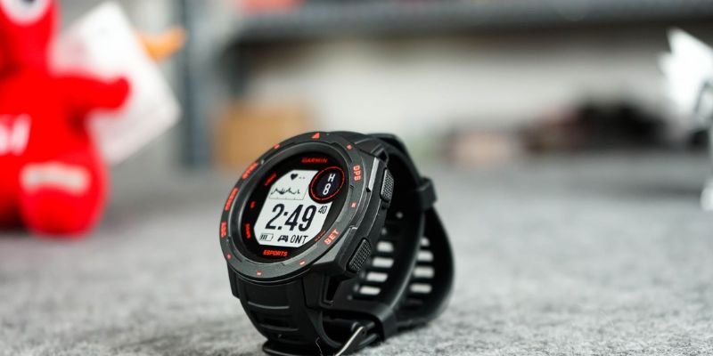 Giới thiệu về đồng hồ Garmin Instinct Esports